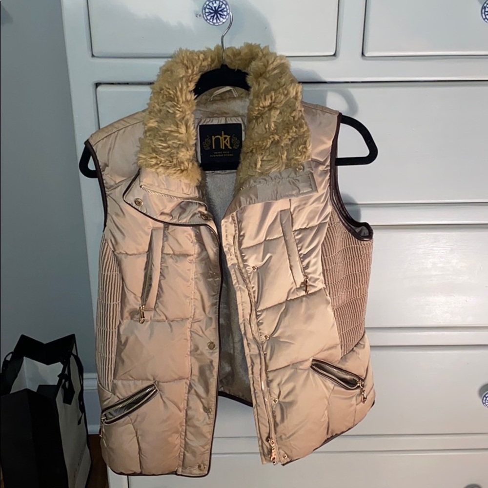 Vest!